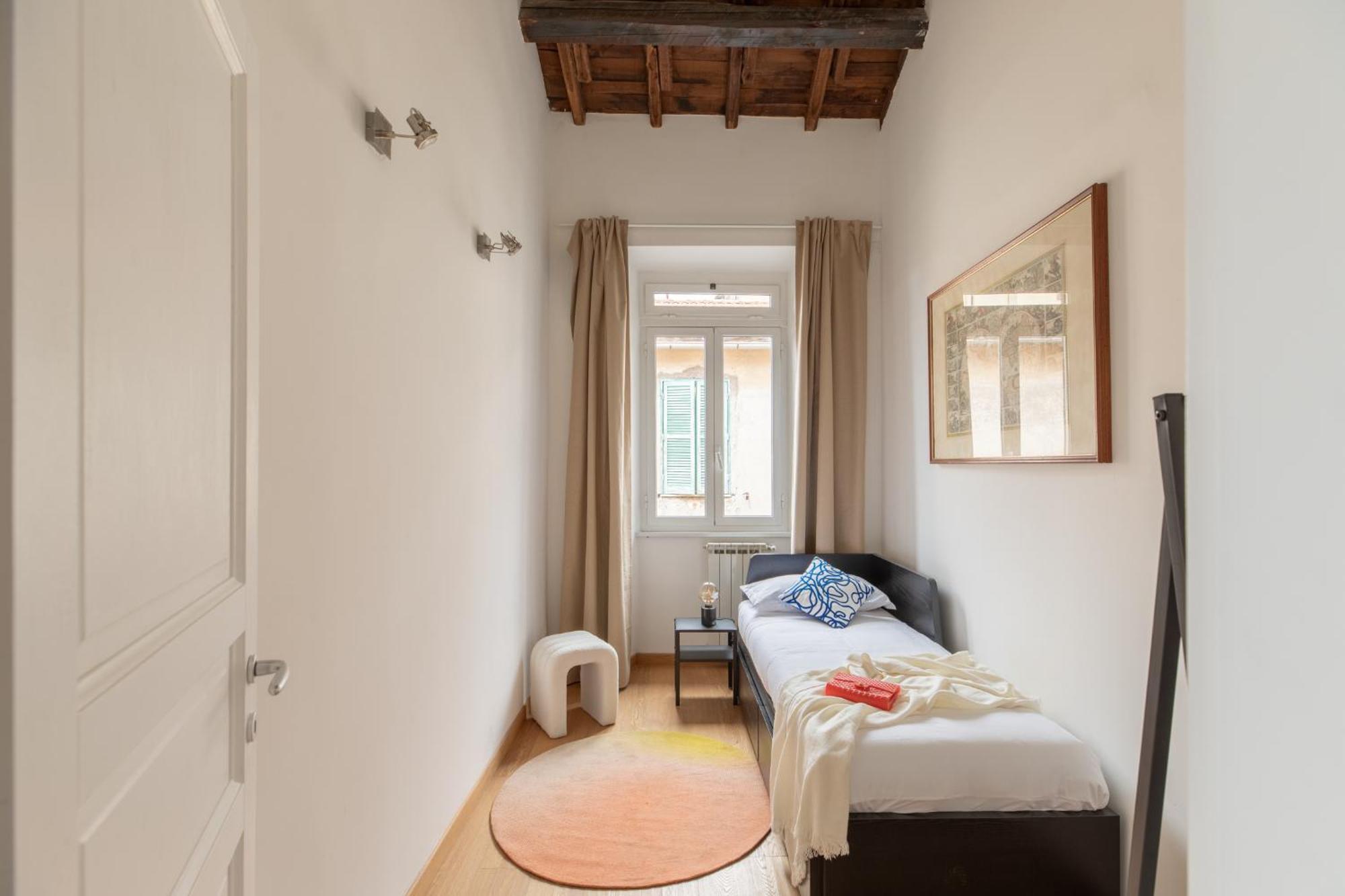 Apartment Iflat Minimal Design In The Heart Of *