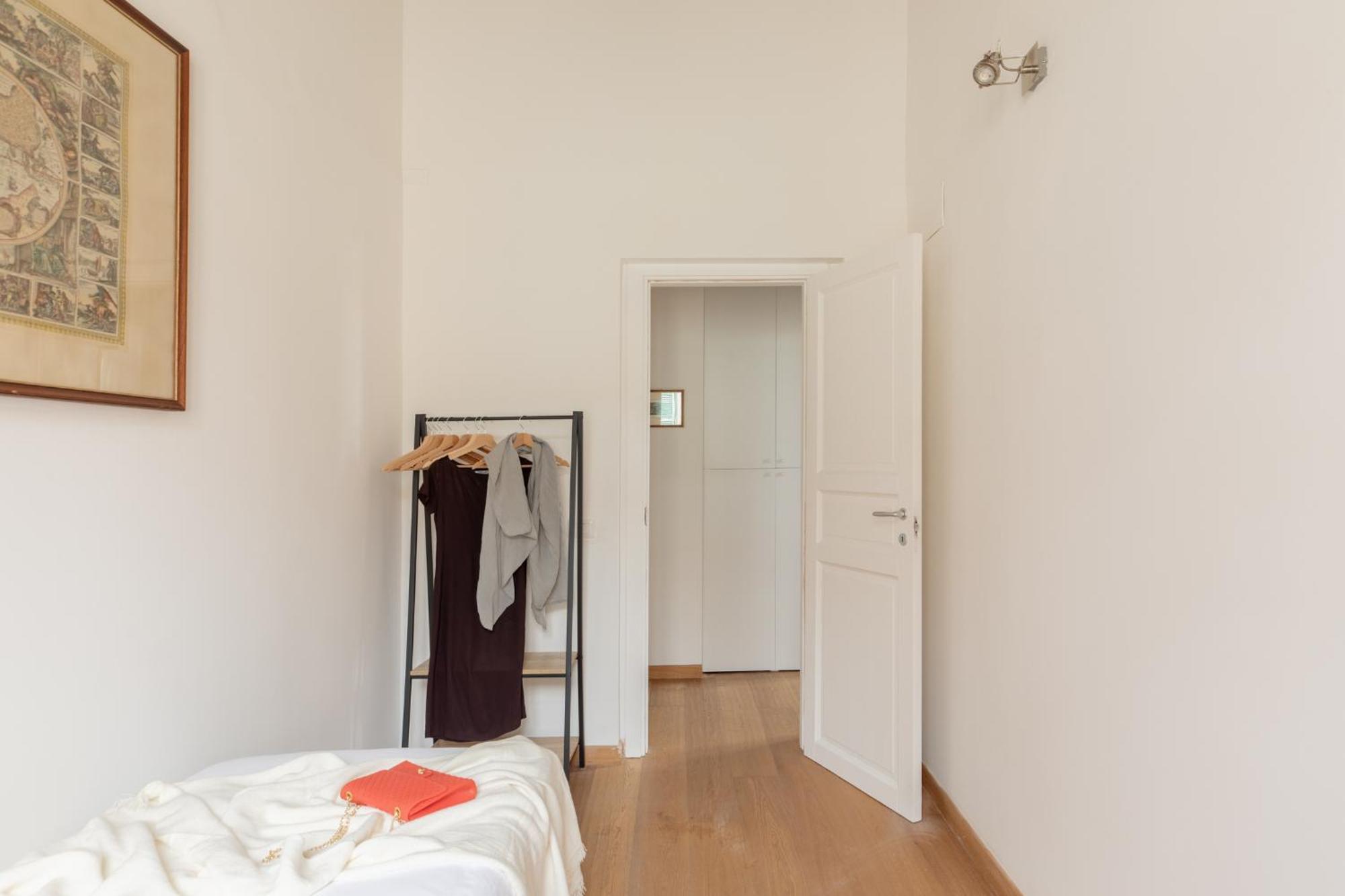 Apartment Iflat Minimal Design In The Heart Of Rom